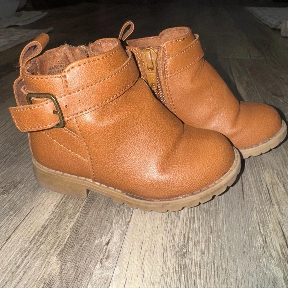 🎀3/$23🎀 Toddler Tan Buckle Booties